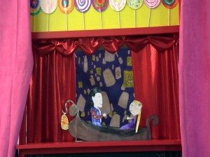early music classes puppet show