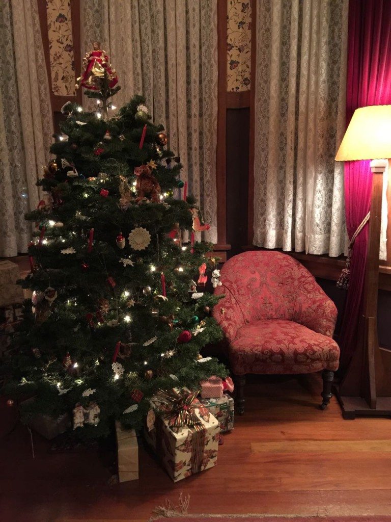 roedde house christmas tree